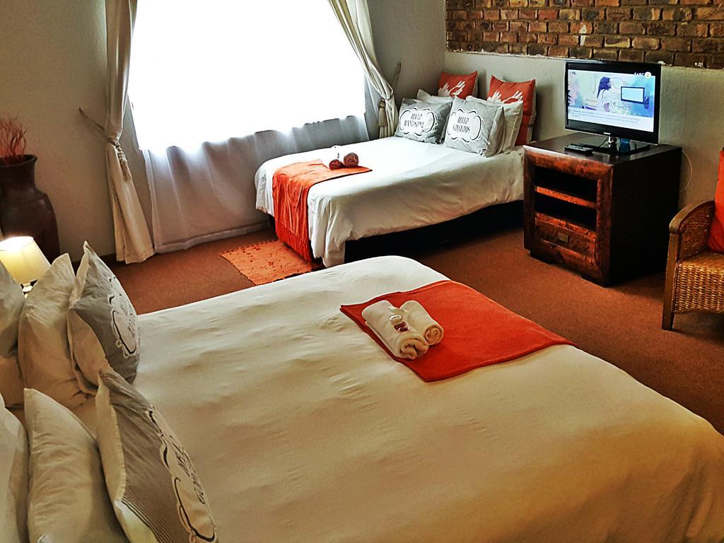 Midrand Guesthouse - Tasa מראה חיצוני תמונה
