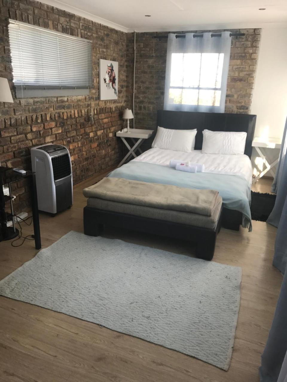 Midrand Guesthouse - Tasa מראה חיצוני תמונה